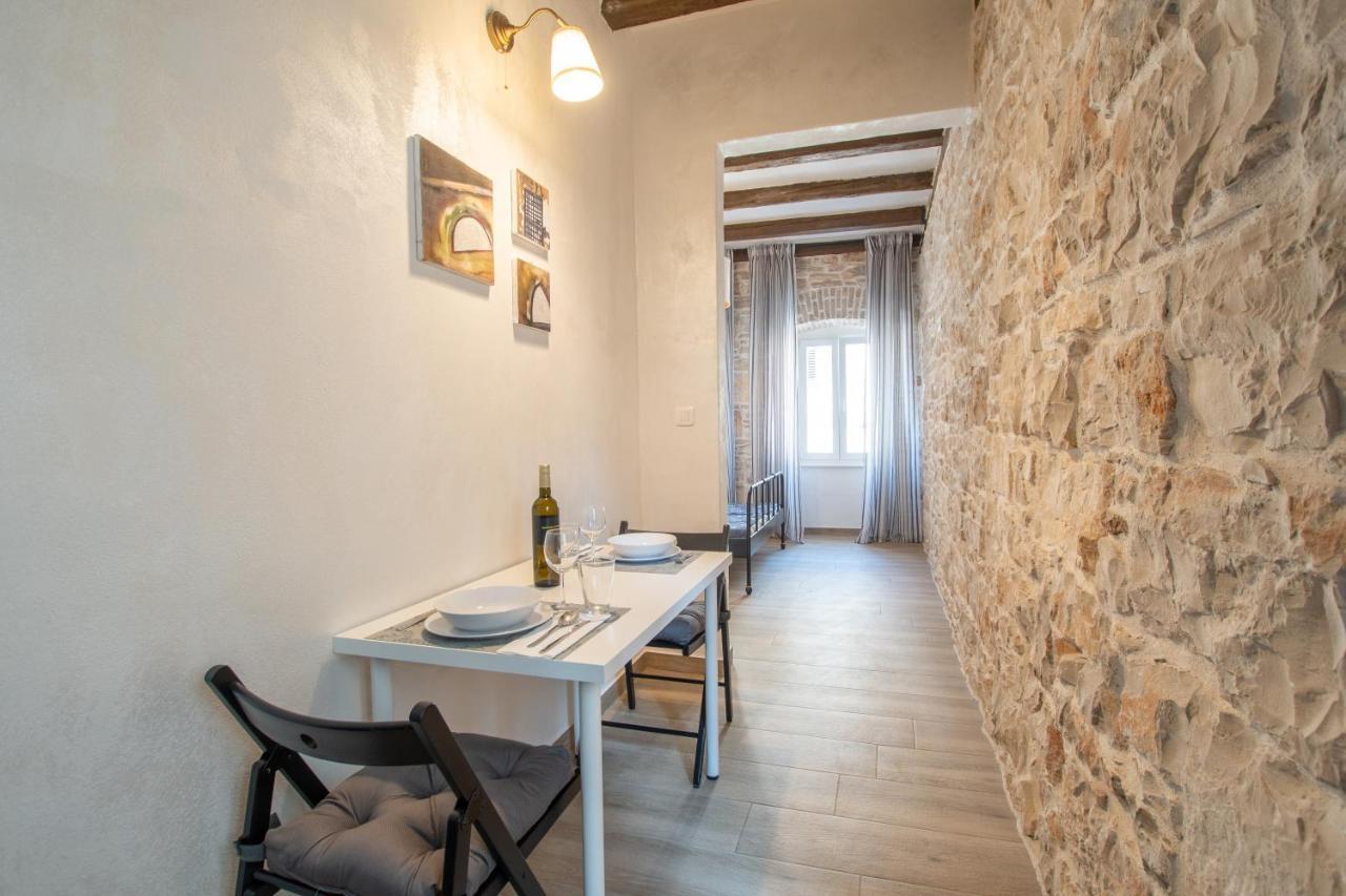 Apartments Nesatcium Пула Екстер'єр фото
